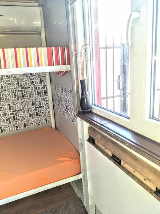 Two Rooms Cabin House 布加勒斯特 外观 照片